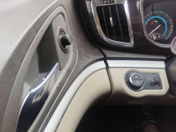 [上海·沪C] 二手别克别克GL82011款 3.0L GT豪华商务豪雅版