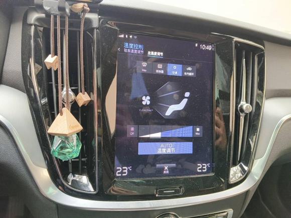 [上海·沪A] 二手沃尔沃沃尔沃S60插电式混动2022款 T8 E驱混动 四驱智逸豪华版