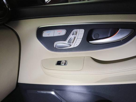 [上海·沪G] 二手奔驰奔驰V级2021款 V 260 尊贵版