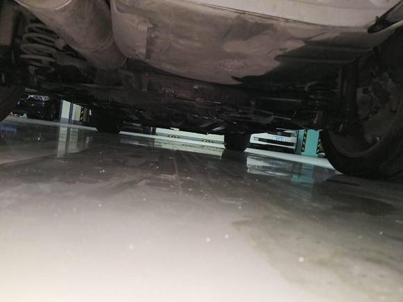 [青岛·鲁B] 二手标致标致30082013款 2.0L 自动潮流版