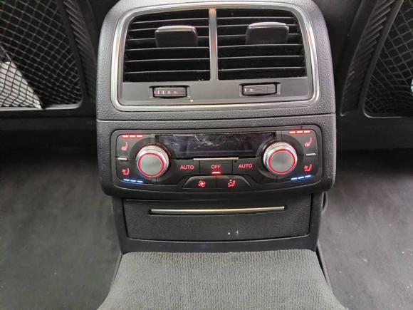 [南京·苏A] 二手奥迪奥迪A6L2012款 35 FSI quattro 豪华型