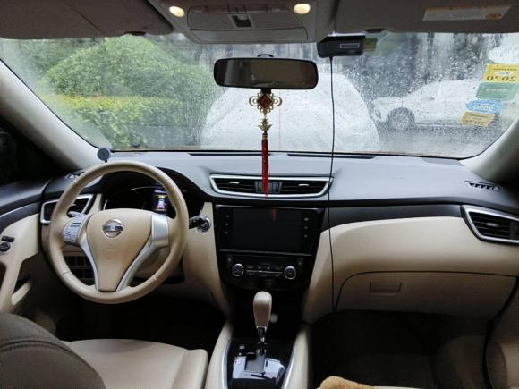 [上海·沪B] 二手日产奇骏2014款 2.0L CVT舒适版 2WD