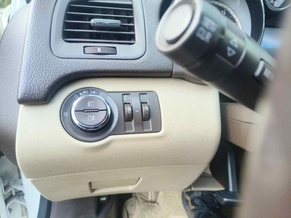 [杭州·浙A] 二手别克君威2015款 2.0L 领先时尚型