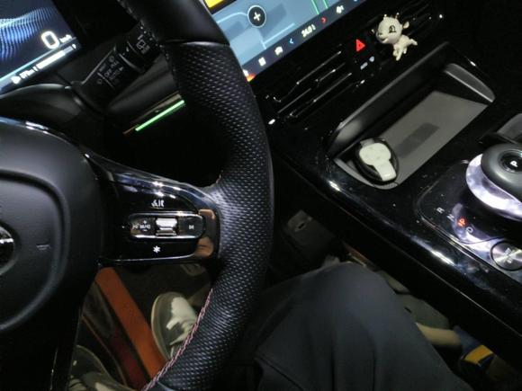 [芜湖·皖B] 二手广汽传祺传祺M82023款 宗师系列 400T 至尊版