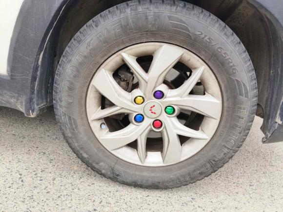 [武汉·鄂W] 二手五菱汽车五菱宏光S32018款 1.5T 手动豪华型 国V