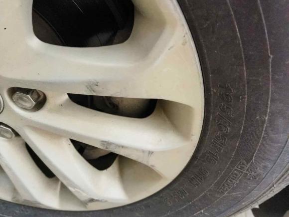 [武汉·鄂A] 二手福特福克斯2013款 两厢经典 1.8L 自动基本型