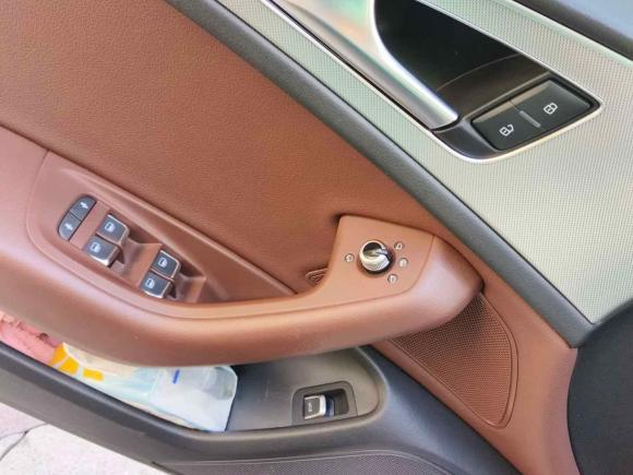 [上海·浙G] 二手奥迪奥迪A6L2018款 30周年年型 35 TFSI 时尚型