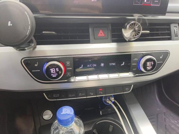 [广州·粤A] 二手奥迪奥迪A4L2020款 40 TFSI 豪华动感型