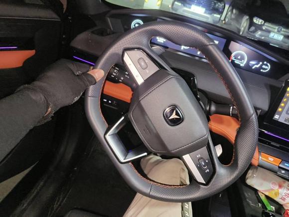 [嘉兴·浙F] 二手长安长安UNI-V2023款 1.5T 运动版