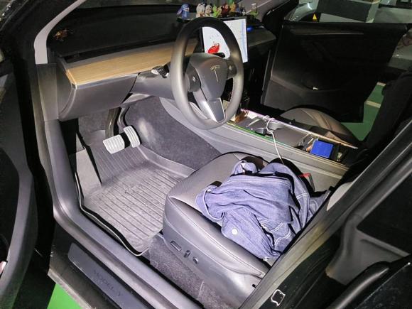 [广州·粤B] 二手特斯拉Model Y2021款 标准续航后驱版