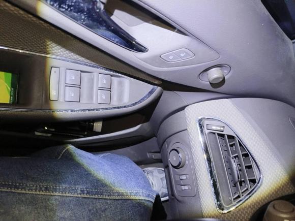 [杭州·浙A] 二手雪佛兰科鲁兹2015款 1.5L 自动时尚导航版