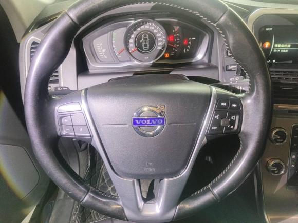 [深圳·粤B] 二手沃尔沃沃尔沃XC602015款 T5 智进版