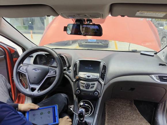 [广州·粤E] 二手奇瑞艾瑞泽52018款 1.5L 手动致敬青春版