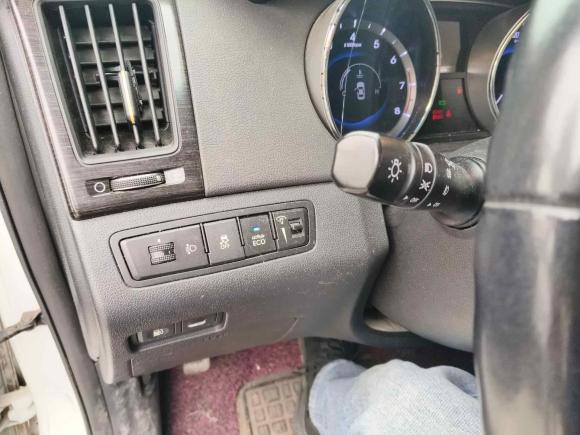 [义乌·浙G] 二手现代索纳塔2013款 2.4L 自动领先版 国IV