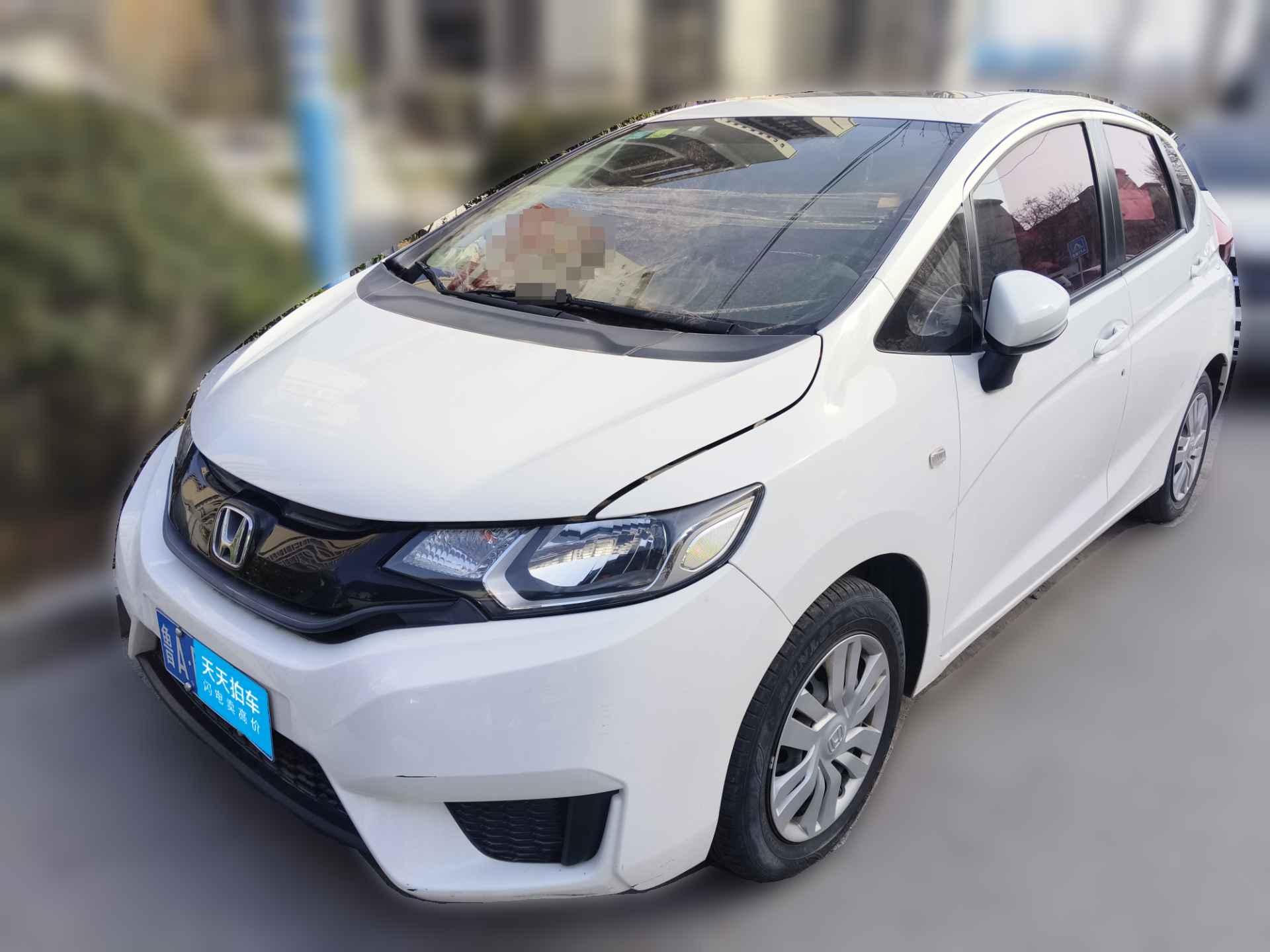 [济南·鲁A] 本田飞度2016款 1.5L LXS CVT舒适天窗版