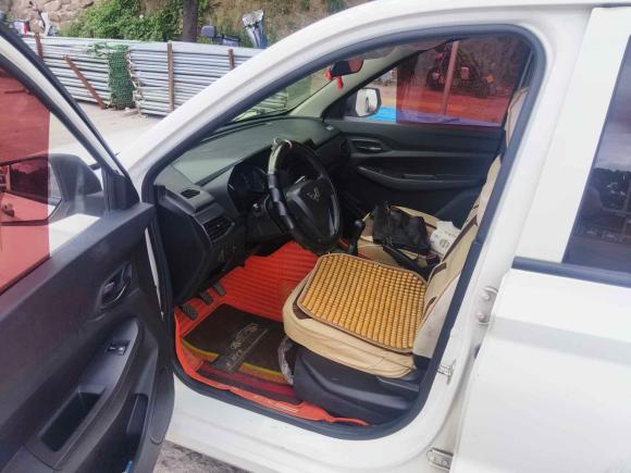 [金华·贵B] 二手五菱汽车五菱宏光2019款 1.5L S基本型L2B