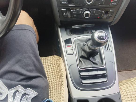 [金华·浙G] 二手奥迪奥迪A4L2013款 30 TFSI 手动舒适型