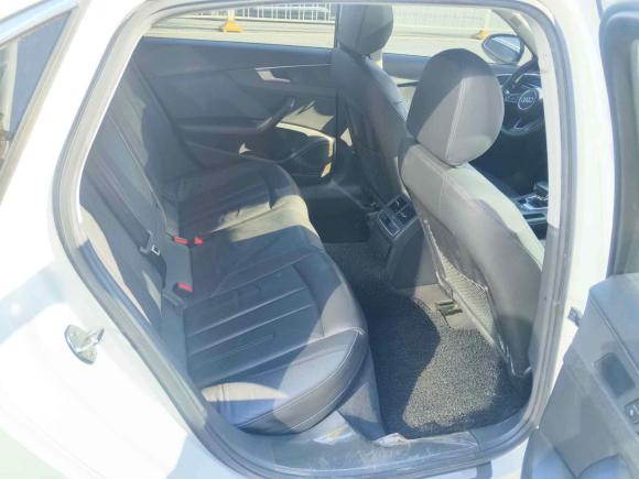 [武汉·鄂A] 二手奥迪奥迪A4L2017款 45 TFSI quattro 风尚型