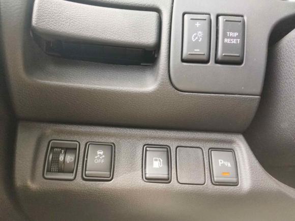 [广州·粤E] 二手日产途达2018款 2.5L 自动两驱豪华版