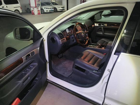 [深圳·粤B] 二手大众途锐2006款 3.2L 顶级版