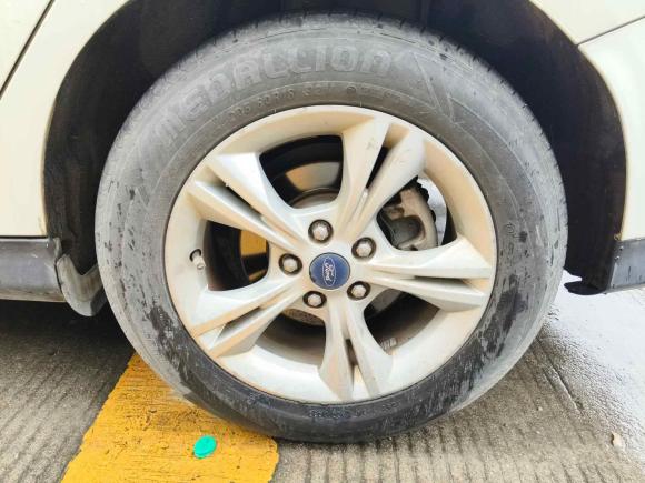 [南昌·赣A] 二手福特福克斯2012款 三厢 1.6L 自动风尚型