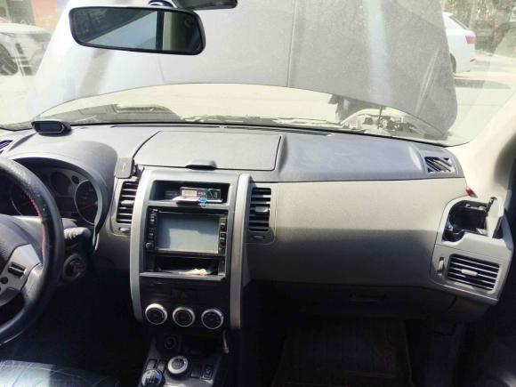 [上海·沪A] 二手日产奇骏2010款 2.5L 手动豪华版 4WD