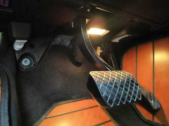 [深圳·粤B] 二手大众途锐2011款 3.0TSI 标配型