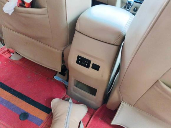 [武汉·鄂A] 二手宝骏宝骏7302016款 1.5T 手动豪华型 7座