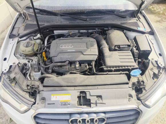 [南京·苏A] 二手奥迪奥迪A32015款 Sportback 40 TFSI 自动舒适型