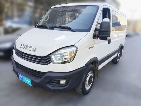 依维柯依维柯欧胜2021款 3.0T 自动超瑞短轴低顶侧拉门F1C「西安二手车」「天天拍车」