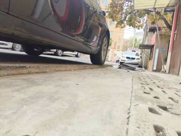 [青岛·鲁U] 二手别克君威2013款 1.6T 自动精英运动版