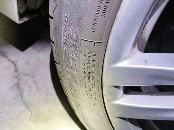 [上海·沪A] 二手宝马宝马4系2014款 428i xDrive运动设计套装