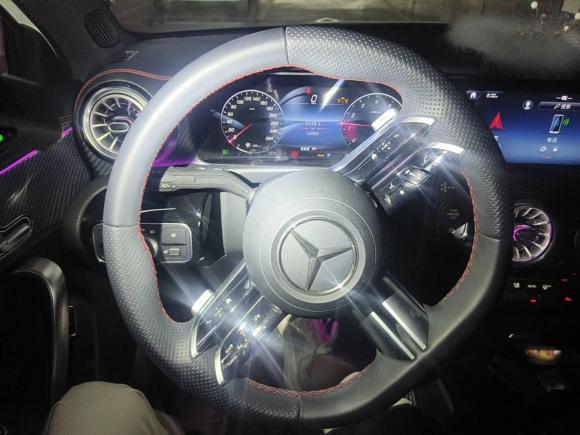 [南京·苏A] 二手奔驰奔驰A级2023款 A 200 L 时尚型