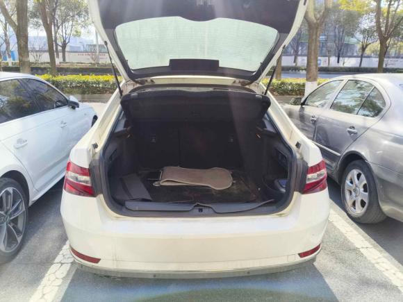 [南通·苏F] 二手斯柯达速派2016款 TSI330 DSG创行版