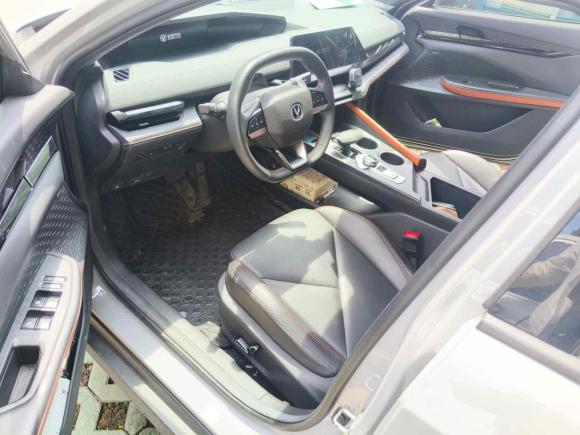 [杭州·浙B] 二手长安长安UNI-V2022款 1.5T 尊贵型