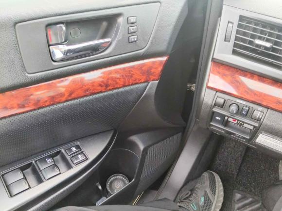 [上海·皖E] 二手斯巴鲁傲虎2010款 2.5i豪华版