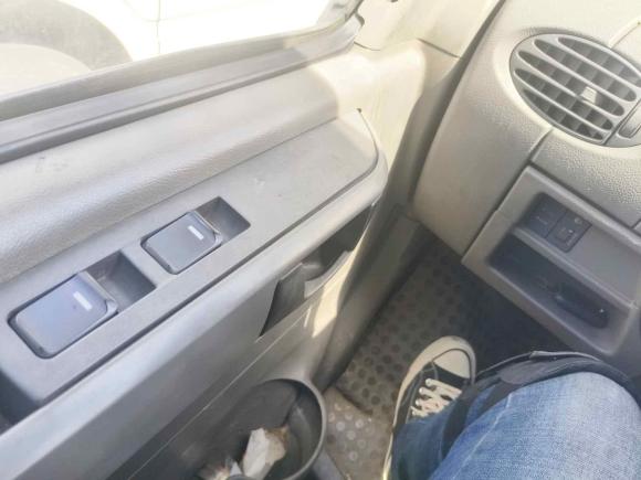 [嘉兴·浙F] 二手上汽大通MAXUS新途V802014款 2.5T 傲运通短轴中顶