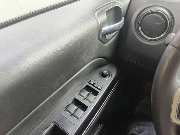 [南京·苏A] 二手Jeep指南者2012款 2.4L 四驱都市版