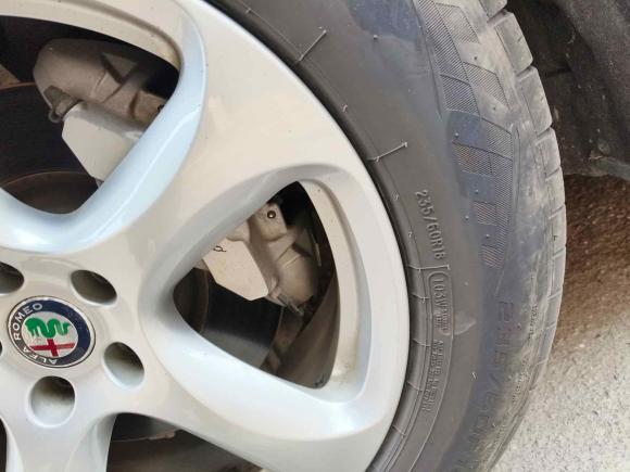 [上海·苏U] 二手阿尔法·罗密欧Stelvio斯坦维2017款 2.0T 200HP 精英版