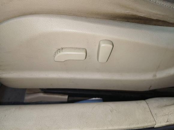 [武汉·鄂A] 二手日产天籁2011款 2.0L XL荣耀版