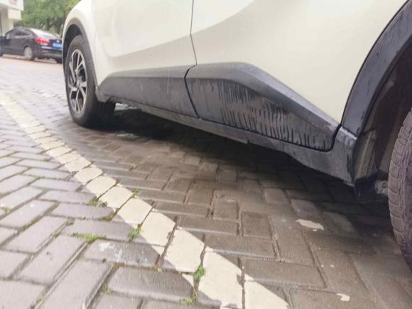 [上海·新Q] 二手丰田丰田C-HR2018款 2.0L 领先天窗版 国VI