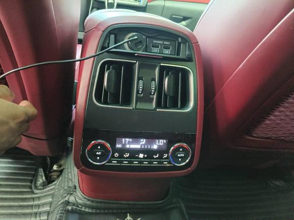 [武汉·鄂A] 二手玛莎拉蒂Levante2016款 3.0T 标准型