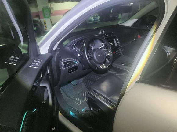 [深圳·粤B] 二手捷豹捷豹F-PACE2016款 3.0 SC 四驱R-Sport运动版