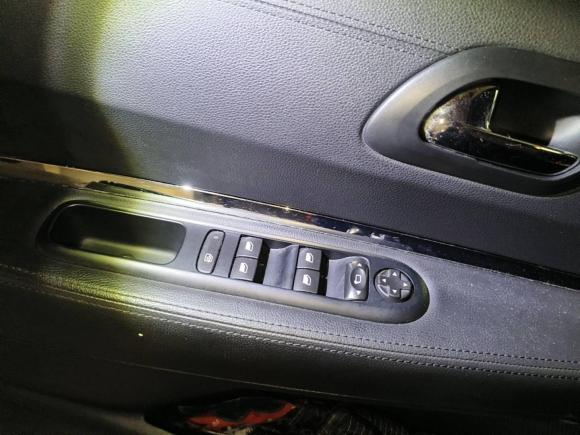 [深圳·粤S] 二手标致标致30082016款 1.6THP 自动经典版