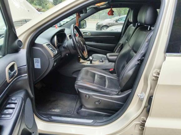 [成都·川A] 二手Jeep大切诺基2014款 3.0TD 柴油 舒享导航版