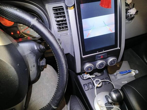 [济南·鲁A] 二手日产奇骏2010款 2.5L CVT旗舰版 4WD