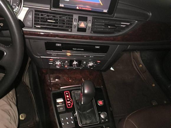 [广州·粤A] 二手奥迪奥迪A6L2018款 30周年年型 35 TFSI 时尚型