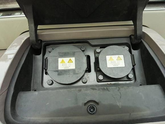 [深圳·粤B] 二手宝骏宝骏KiWi EV2023款 智潮版 三元锂