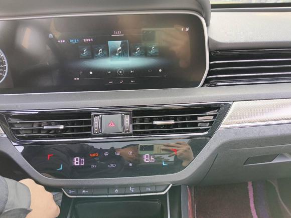 [成都·川F] 二手红旗红旗HS52019款 2.0T 智联旗享四驱版