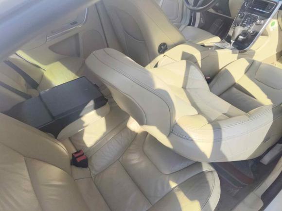 [温州·浙C] 二手沃尔沃沃尔沃S602012款 1.6T DRIVe 舒适版